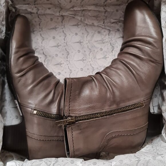 Clarks Women's Limbo Dance Slouch Boot - Picture 6 of 8